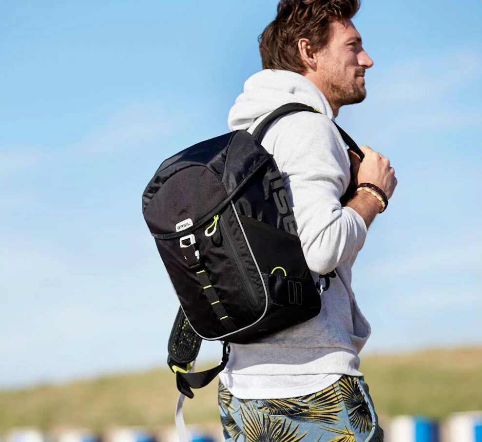 Basil Bei Brügelmann Online Basil Miles Tagesrucksack 17l Schwarz 7 Basil Bei Brügelmann Online Basil Miles Tagesrucksack 17l Schwarz – Bild 5