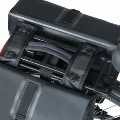 Basil Bei Brügelmann Online Basil Urban Dry Doppel-Gepäckträgertasche MIK 32l Schwarz 11 Basil Bei Brügelmann Online Basil Urban Dry Doppel-Gepäckträgertasche MIK 32l Schwarz -Angebote Beleuchtung Store basil urban dry doppelpacktasche 50l mik solid black 6