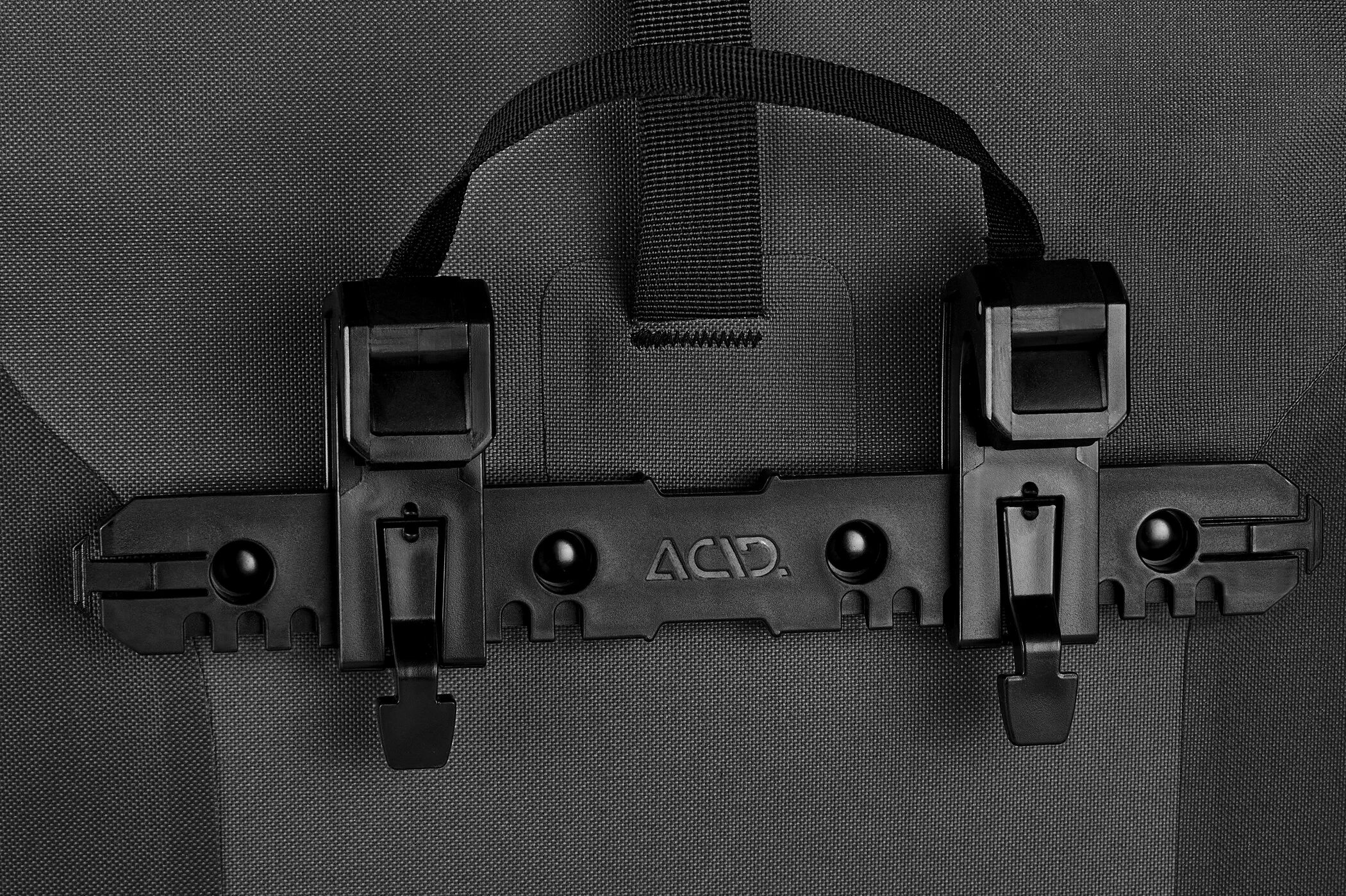 Cube ACID Bei Brügelmann Online Cube ACID Travlr Pro 15 Gepäckträgertasche Schwarz 6 Cube ACID Bei Brügelmann Online Cube ACID Travlr Pro 15 Gepäckträgertasche Schwarz – Bild 4