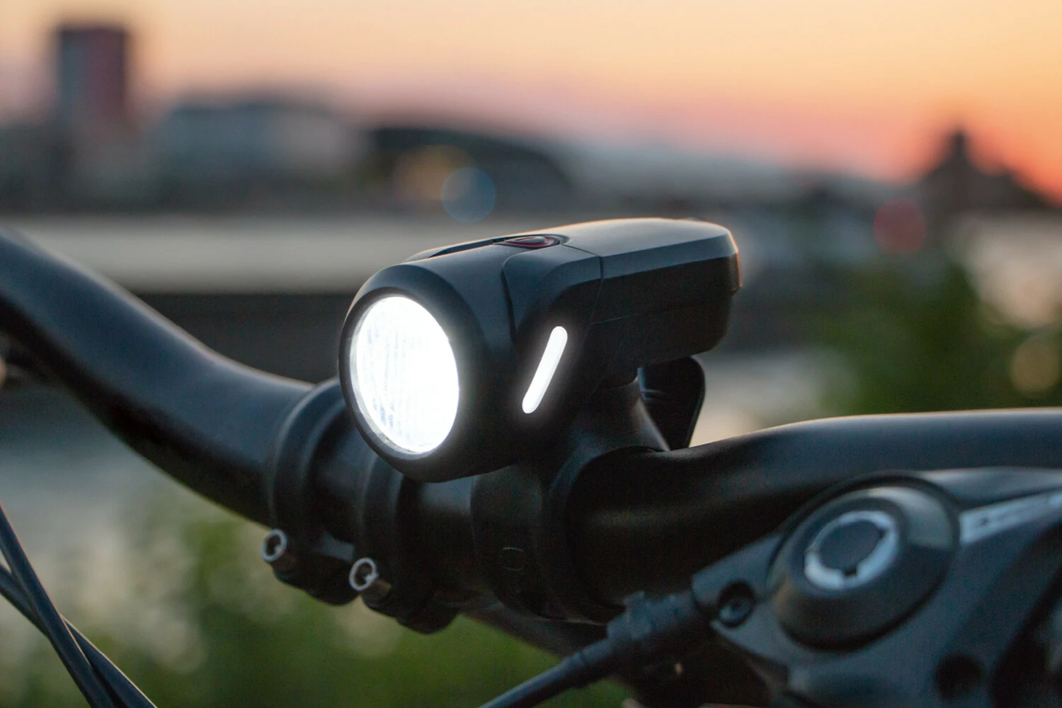 SIGMA SPORT Bei Brügelmann Online SIGMA SPORT Aura 35/Nugget II USB Beleuchtungsset 6 SIGMA SPORT Bei Brügelmann Online SIGMA SPORT Aura 35/Nugget II USB Beleuchtungsset – Bild 4