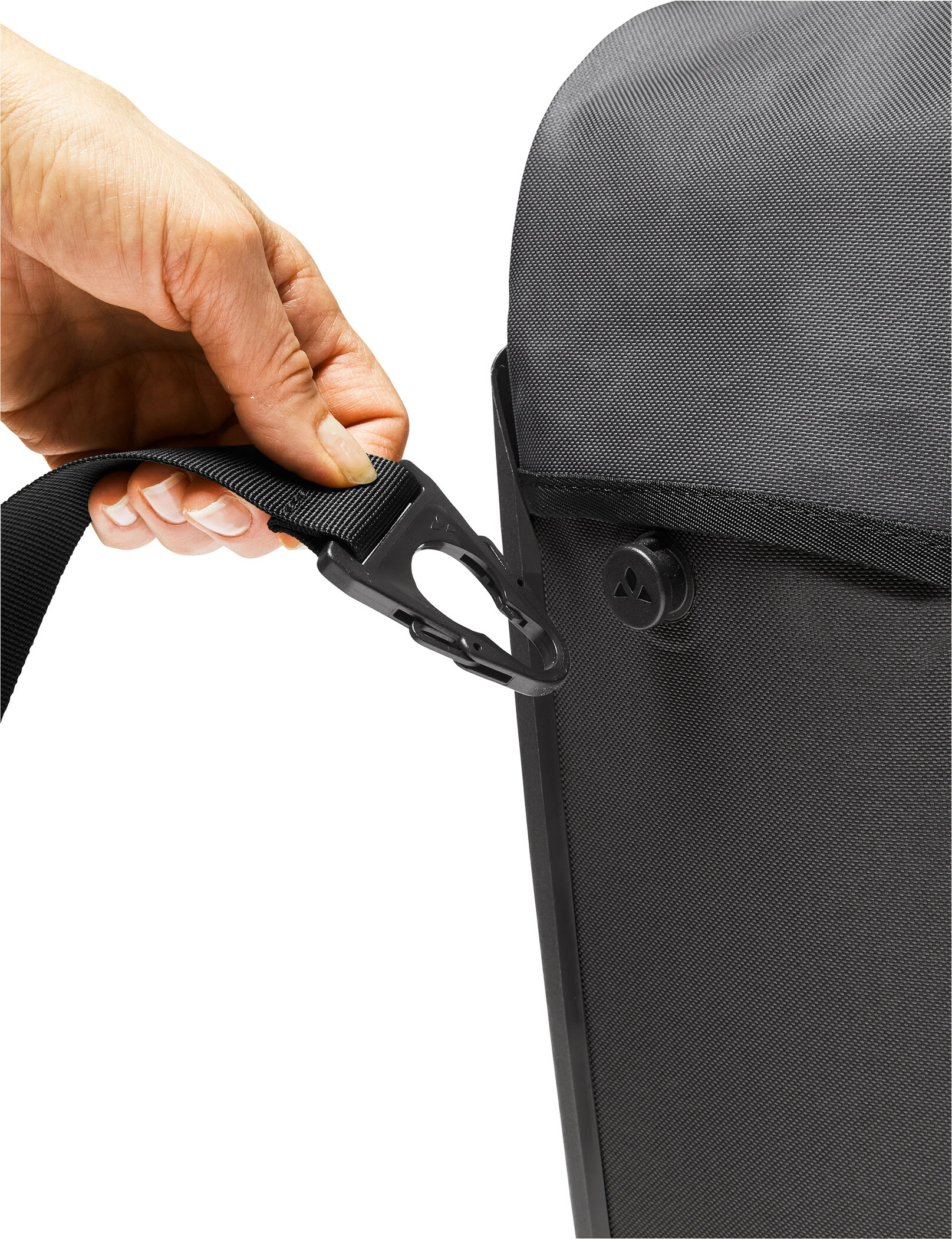 VAUDE Bei Brügelmann Online VAUDE Aqua Commute Single Hinterradtasche Blau/schwarz 7 VAUDE Bei Brügelmann Online VAUDE Aqua Commute Single Hinterradtasche Blau/schwarz – Bild 5